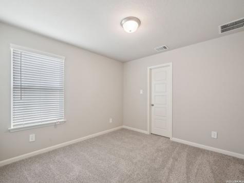 6511 Queen Carol San Antonio TX 78239