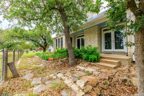 11453 N Us Highway 87 Fredericksburg TX 78624