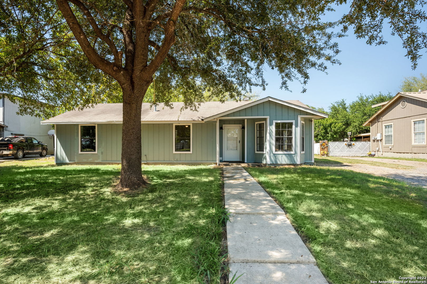 1749 S Walnut Street Pearsall TX 78061