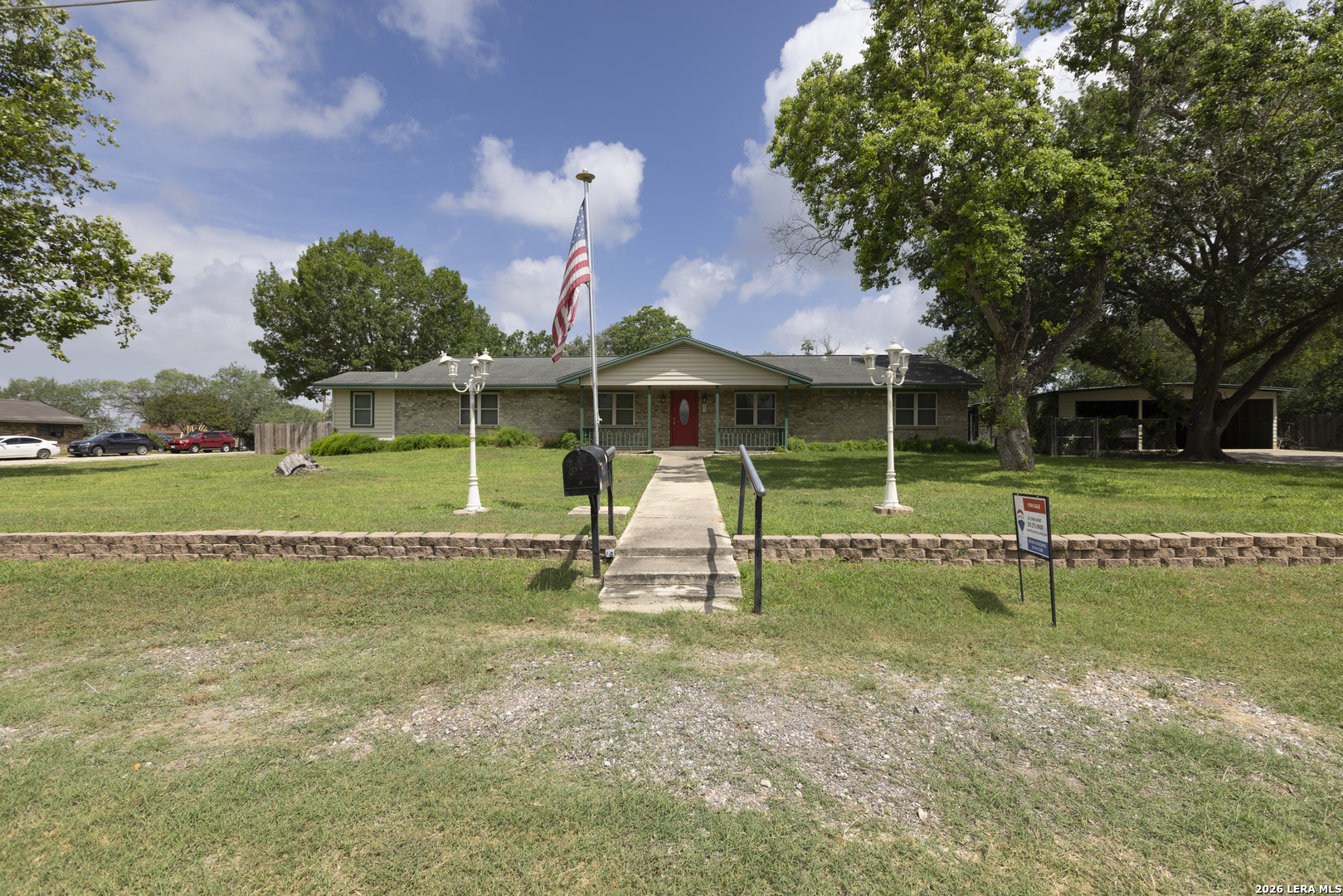 601 Poplar Street Jourdanton TX 78026