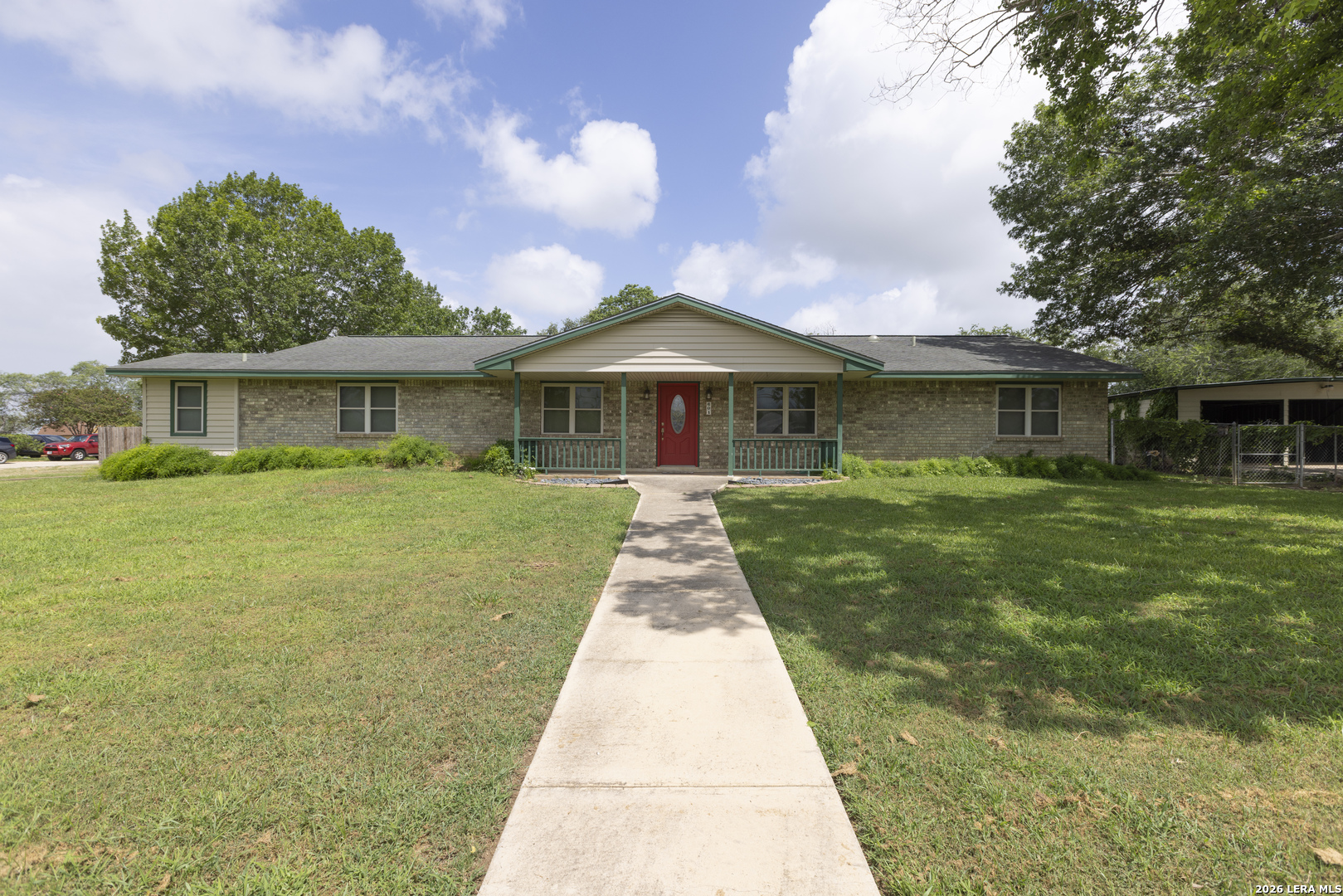 601 Poplar Street Jourdanton TX 78026