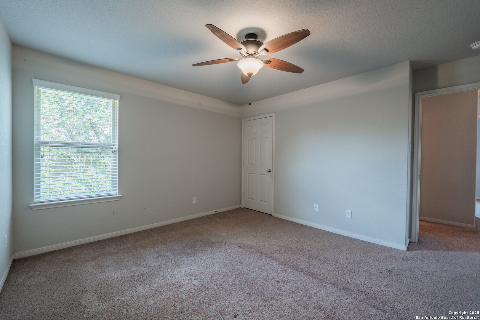 1423 Dancing Wolf San Antonio TX 78245