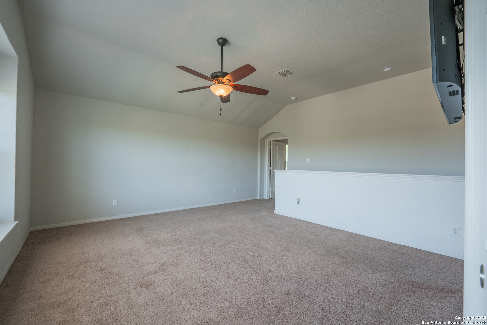 1423 Dancing Wolf San Antonio TX 78245
