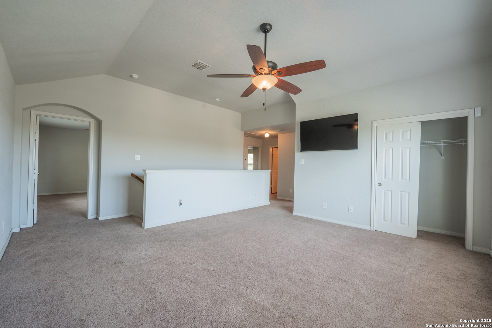 1423 Dancing Wolf San Antonio TX 78245