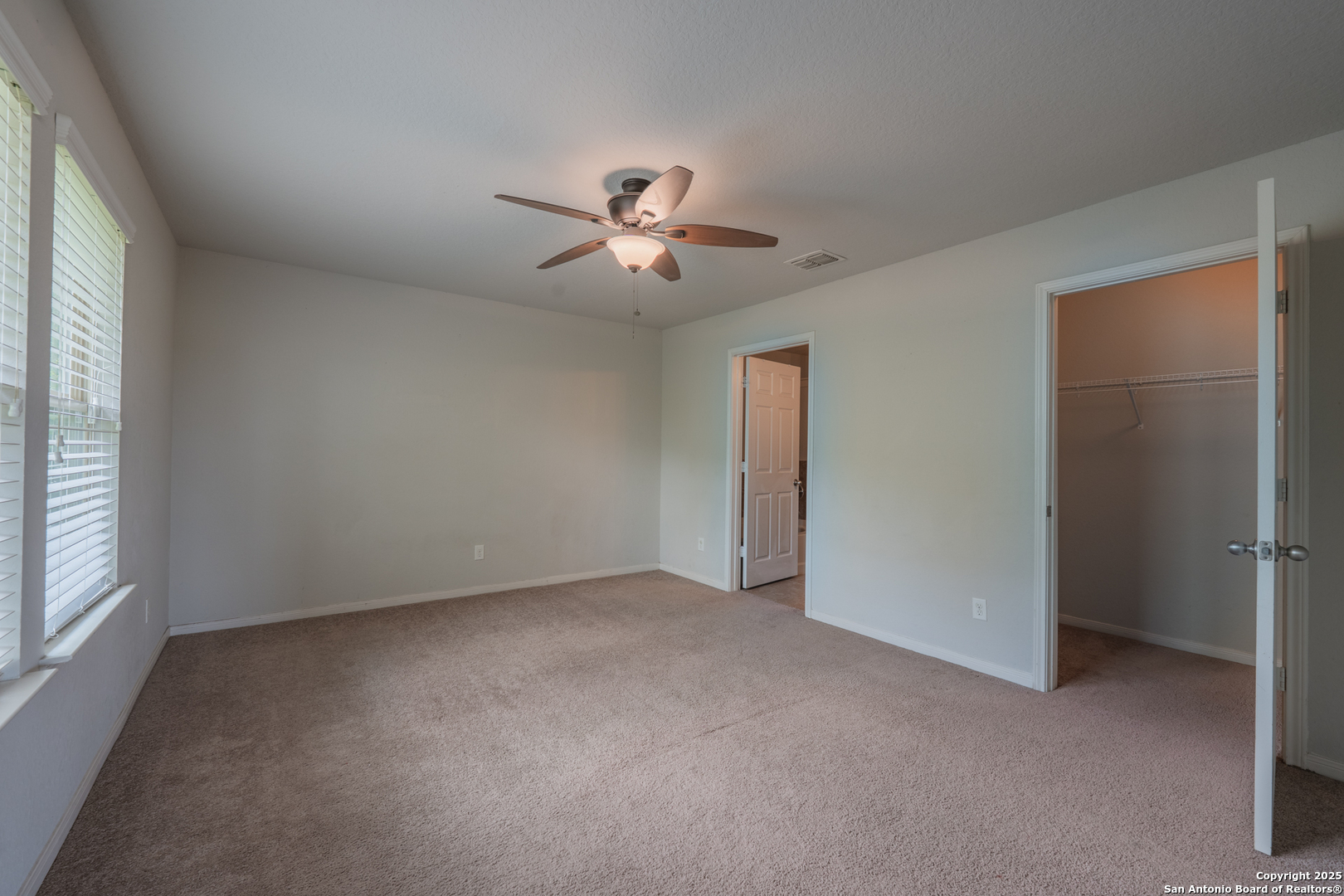 1423 Dancing Wolf San Antonio TX 78245