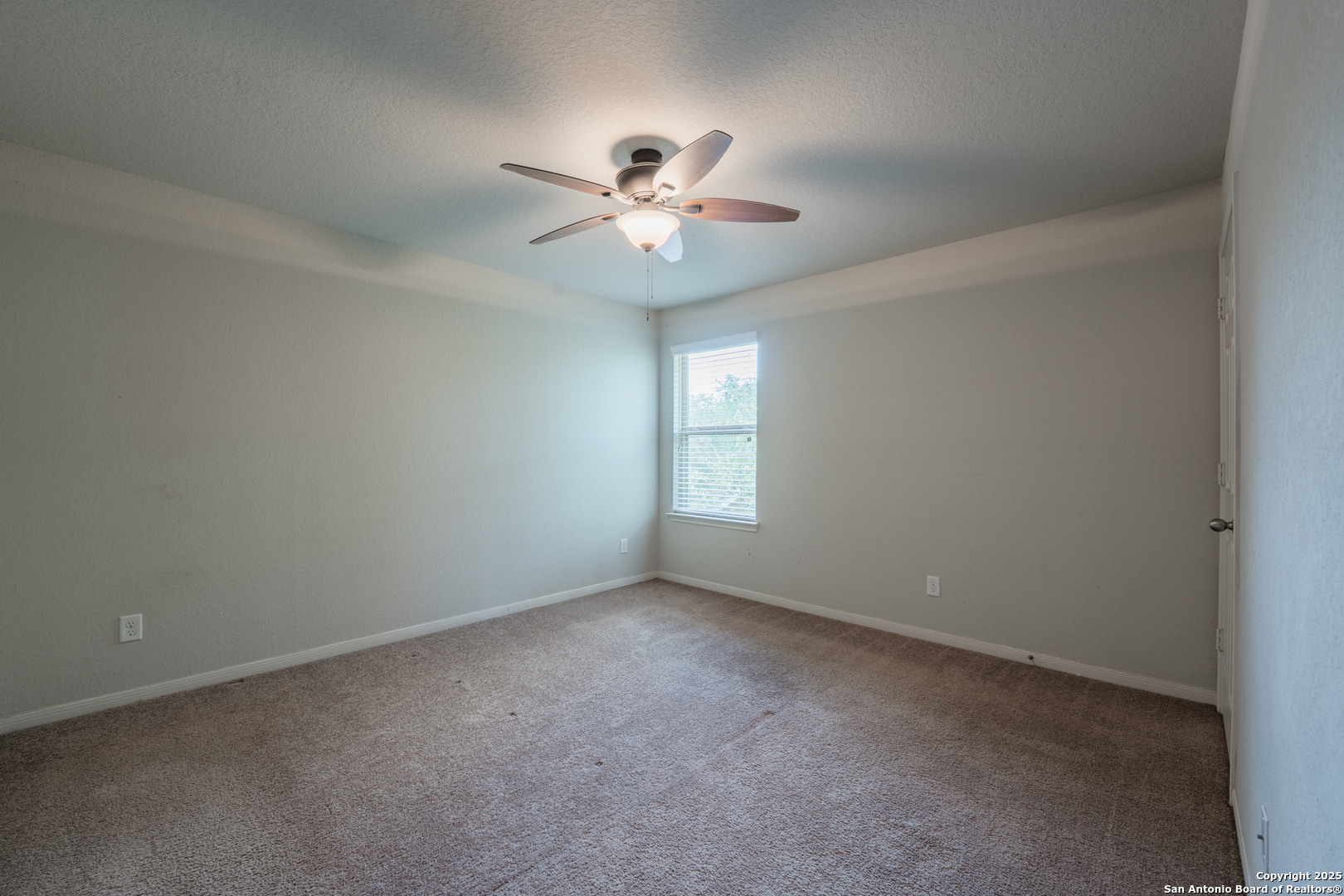 1423 Dancing Wolf San Antonio TX 78245