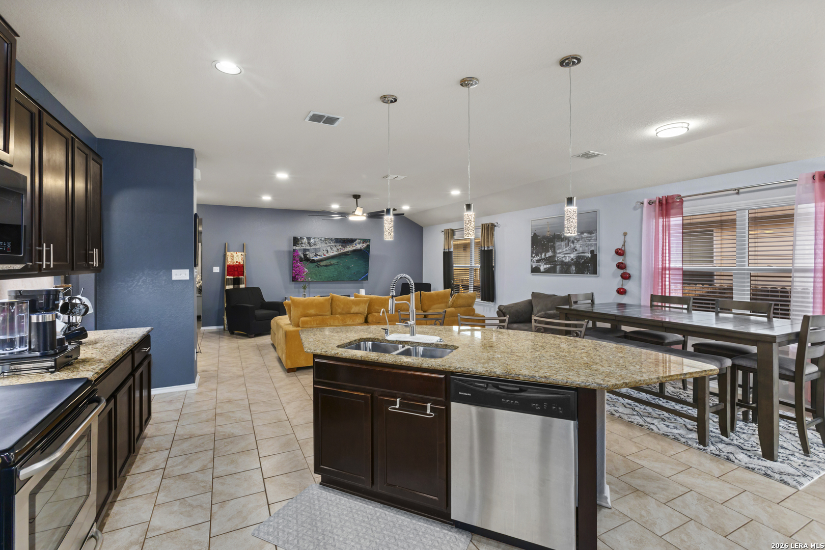 1709 London Blue San Antonio TX 78245