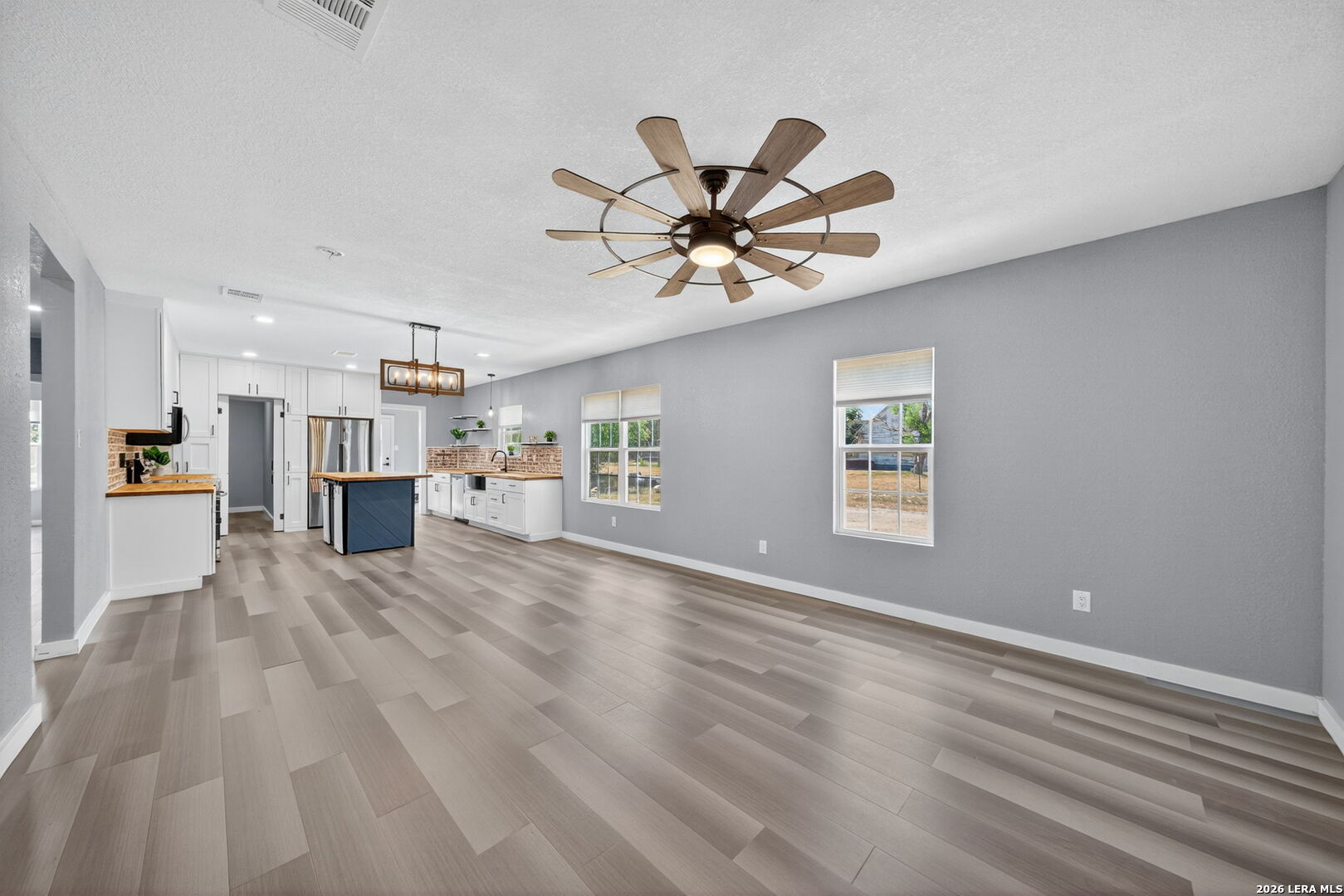 1203 Avenue J Hondo TX 78861