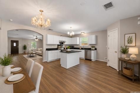 7827 Mainland Woods San Antonio TX 78250