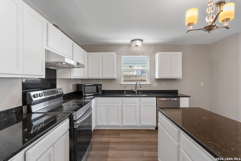 7827 Mainland Woods San Antonio TX 78250