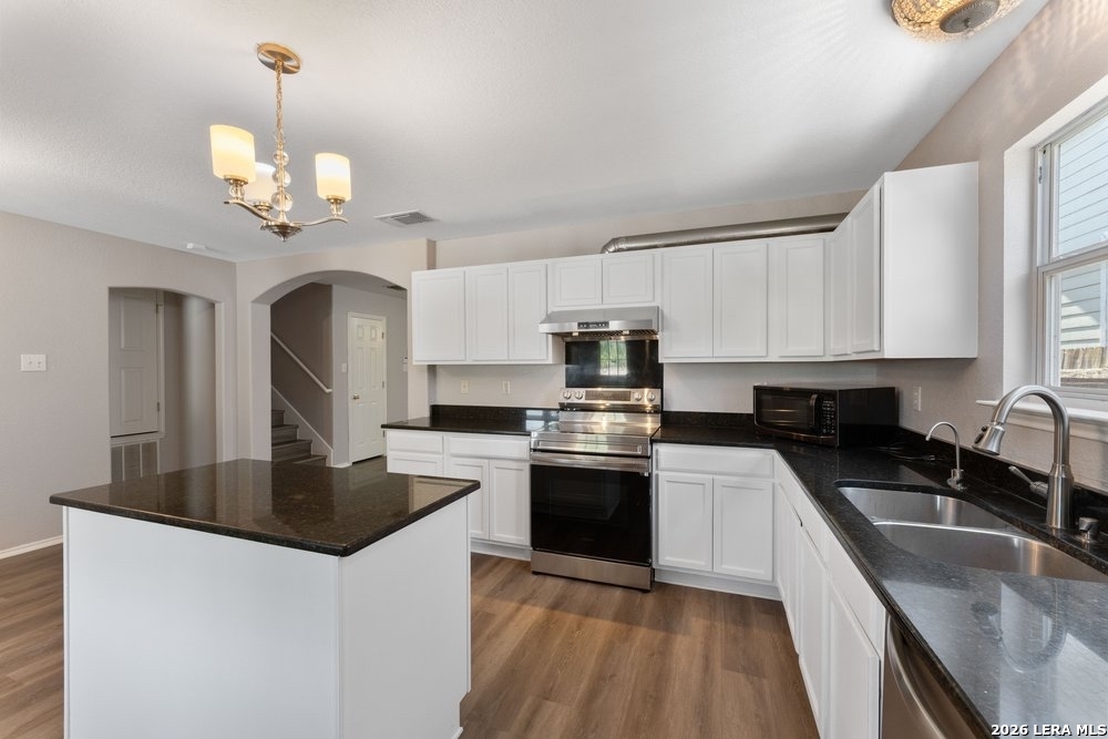 7827 Mainland Woods San Antonio TX 78250