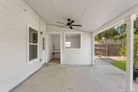 7827 Mainland Woods San Antonio TX 78250
