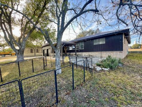 433 Fort Clark Road Brackettville TX 78832