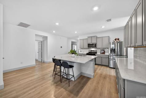 14214 Lavaca Springs San Antonio TX 78253