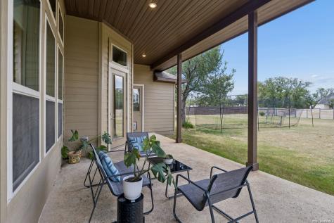 527 James Way Castroville TX 78009