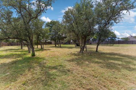 527 James Way Castroville TX 78009