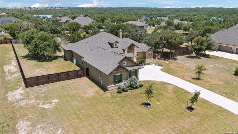 527 James Way Castroville TX 78009