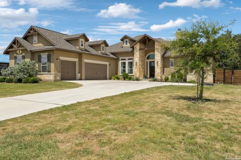 527 James Way Castroville TX 78009