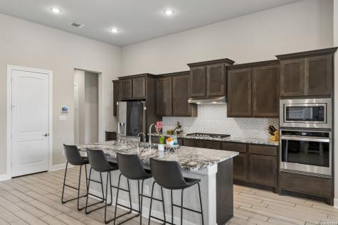 527 James Way Castroville TX 78009