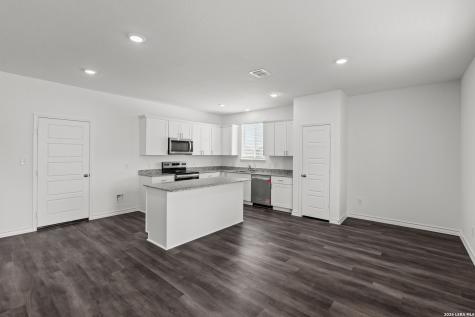 5175 Bay Breeze San Antonio TX 78245