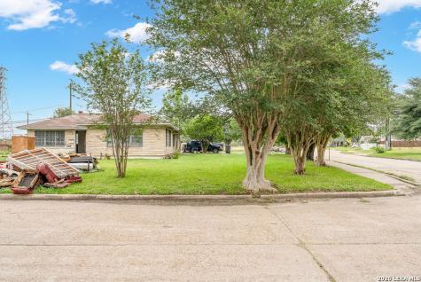 10235 Lafferty Oaks Street Houston TX 77013