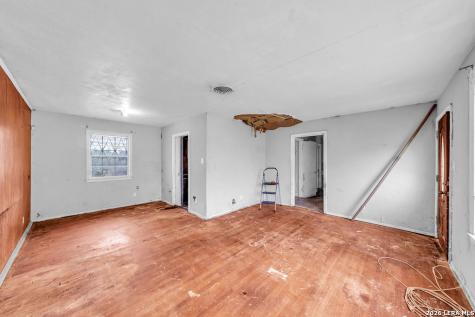 10235 Lafferty Oaks Street Houston TX 77013