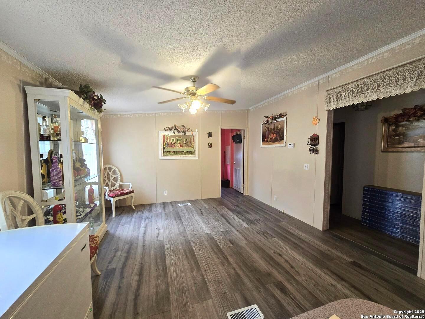 260 Savannah Grove Von Ormy TX 78073