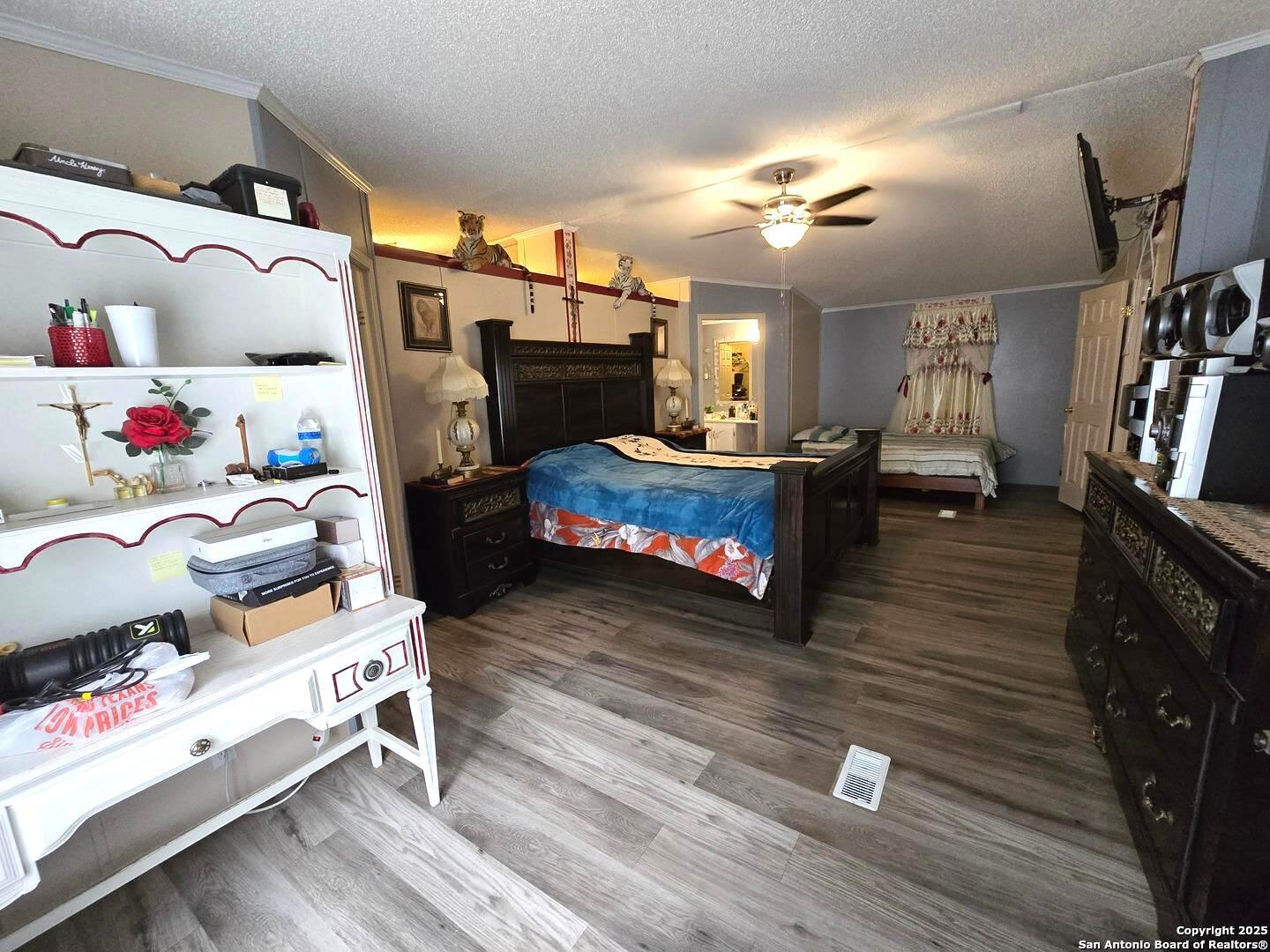 260 Savannah Grove Von Ormy TX 78073