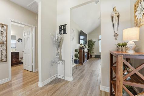149 W Short Meadow Drive Lytle TX 78052