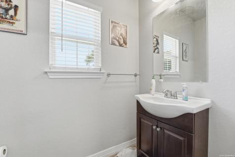 149 W Short Meadow Drive Lytle TX 78052