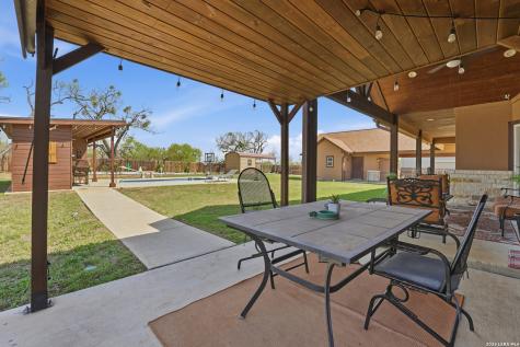 149 W Short Meadow Drive Lytle TX 78052