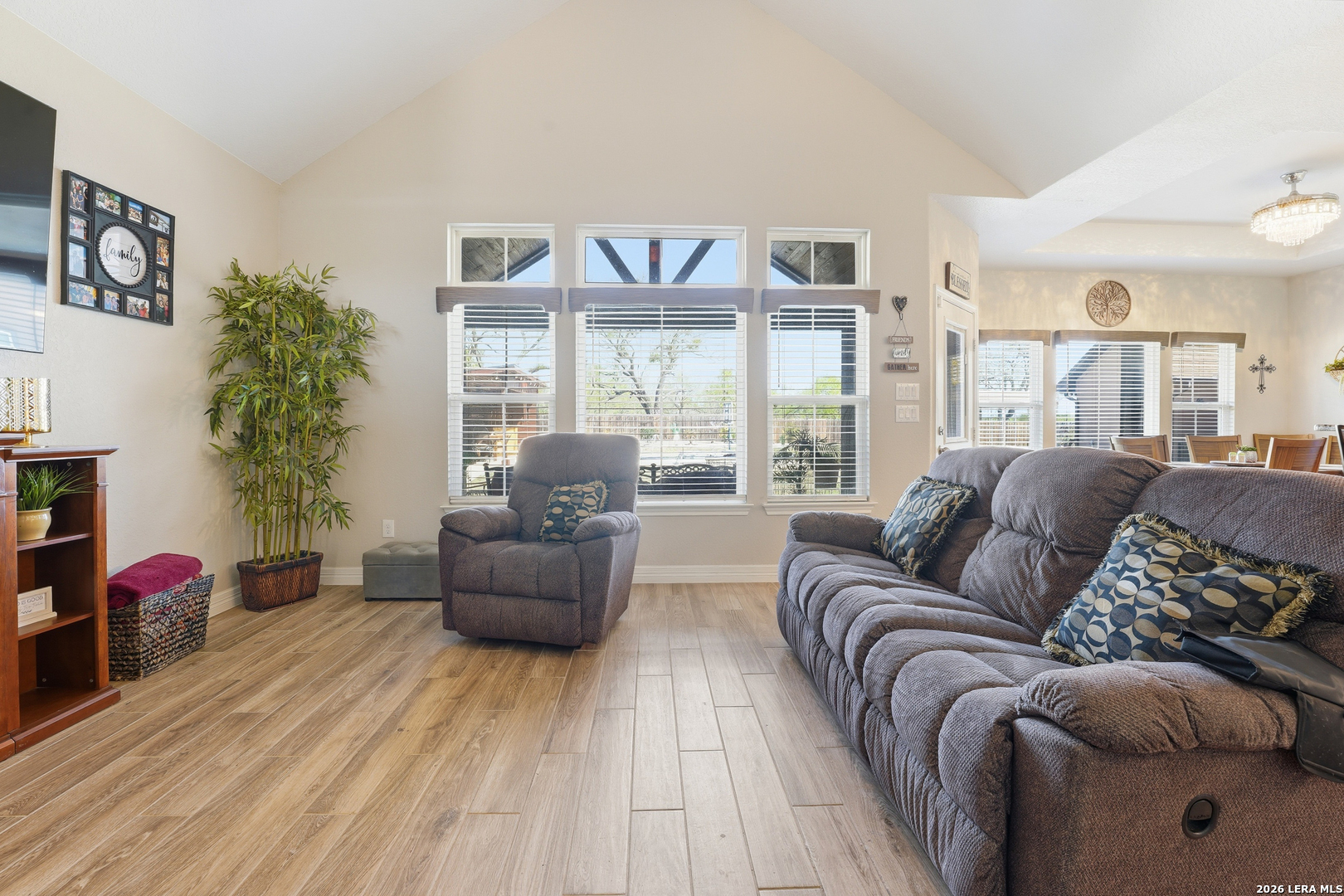 149 W Short Meadow Drive Lytle TX 78052