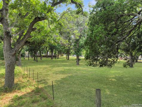 127 Milagros Seguin TX 78155