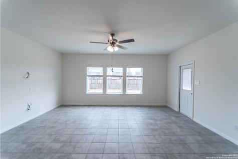 117 Lina Way Seguin TX 78155