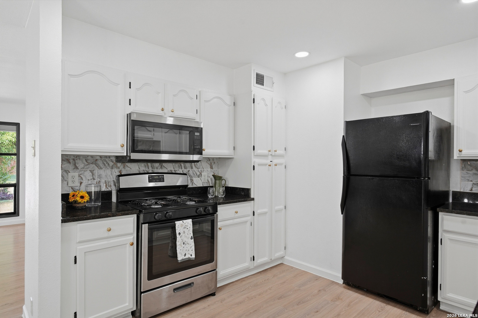 210 W Glenview San Antonio TX 78228