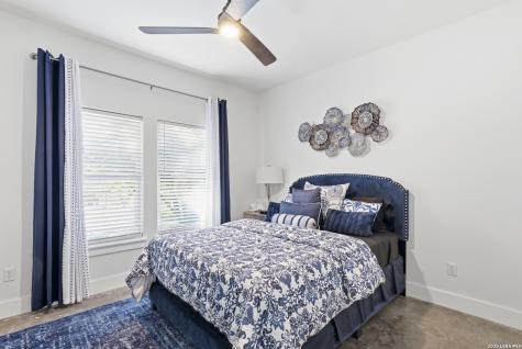 451 Legion Loop Kingsland TX 78639