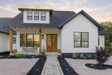451 Legion Loop Kingsland TX 78639