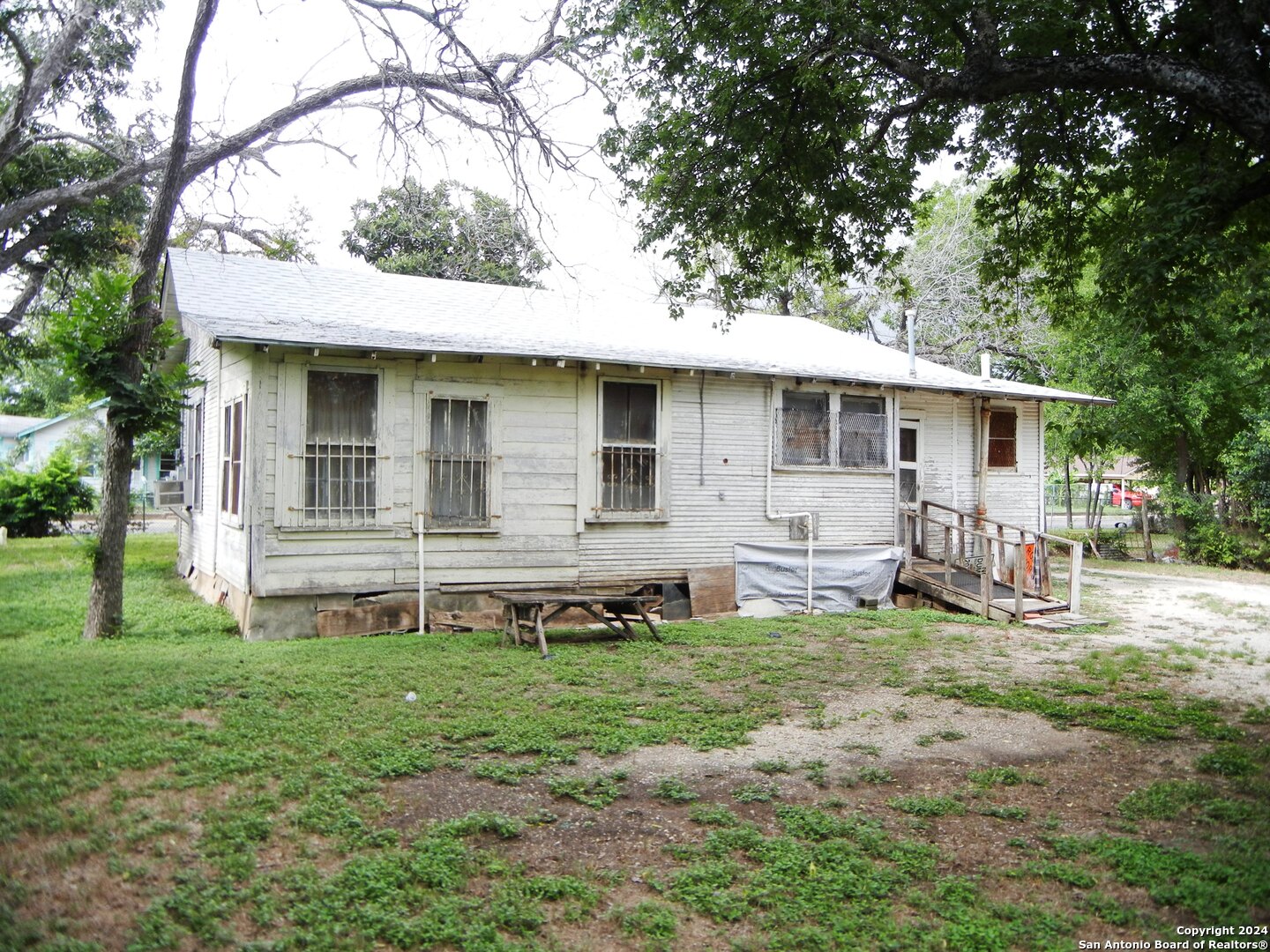 1845 Saltillo Street San Antonio TX 78207