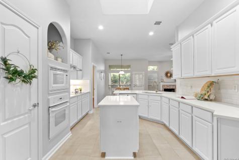 18806 Rogers Pass San Antonio TX 78258