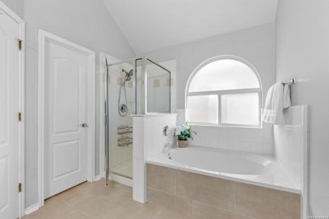 18806 Rogers Pass San Antonio TX 78258