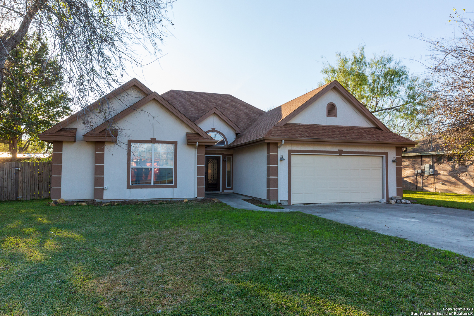1213 Magnolia Street Uvalde TX 78801
