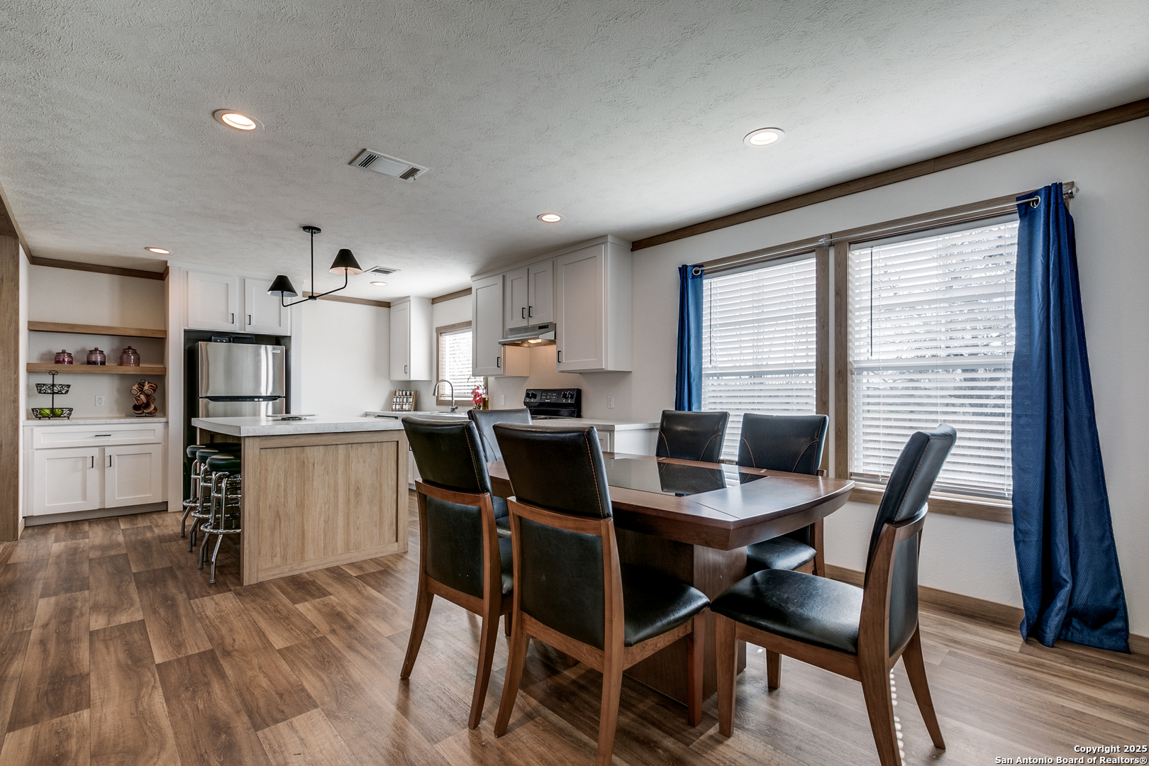 602 E Hunt Street Pleasanton TX 78064