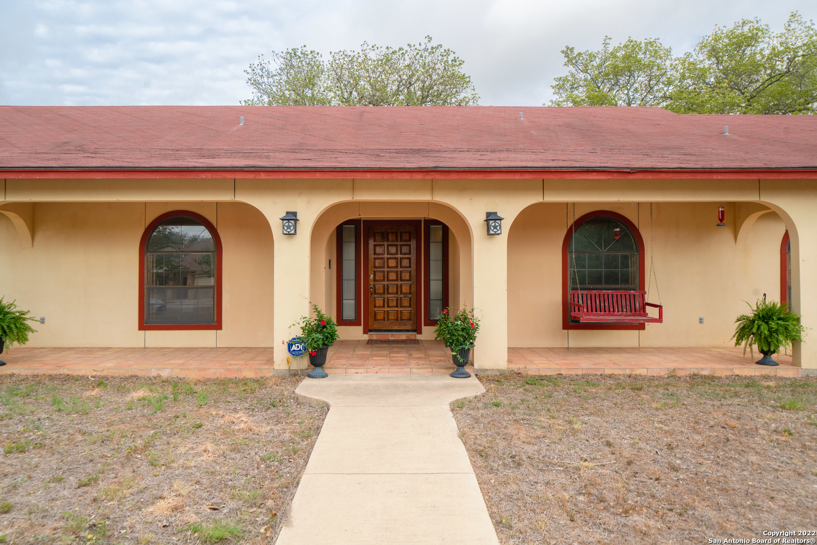 101 Encino Park Devine TX 78016
