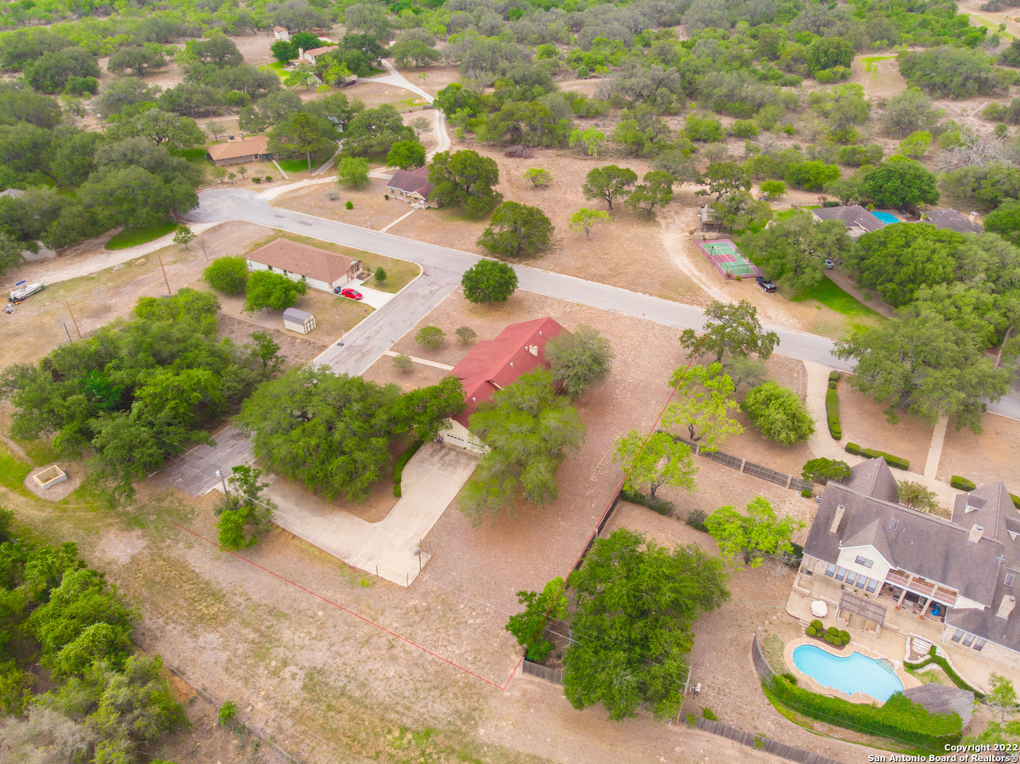 101 Encino Park Devine TX 78016