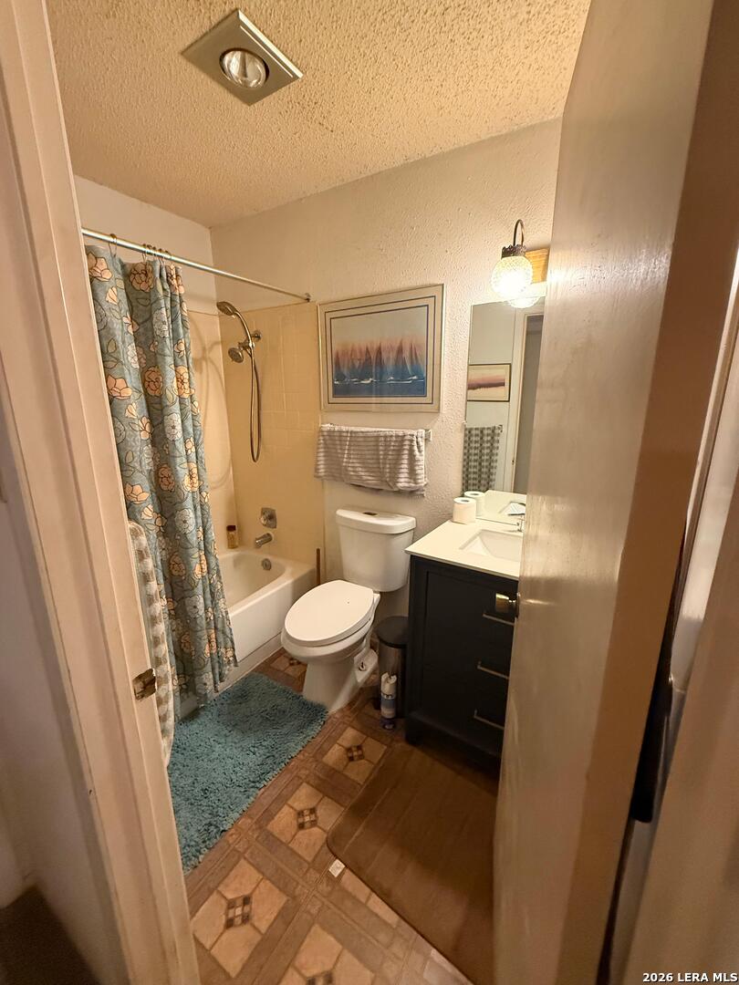 6822 Laguna Verde San Antonio TX 78239