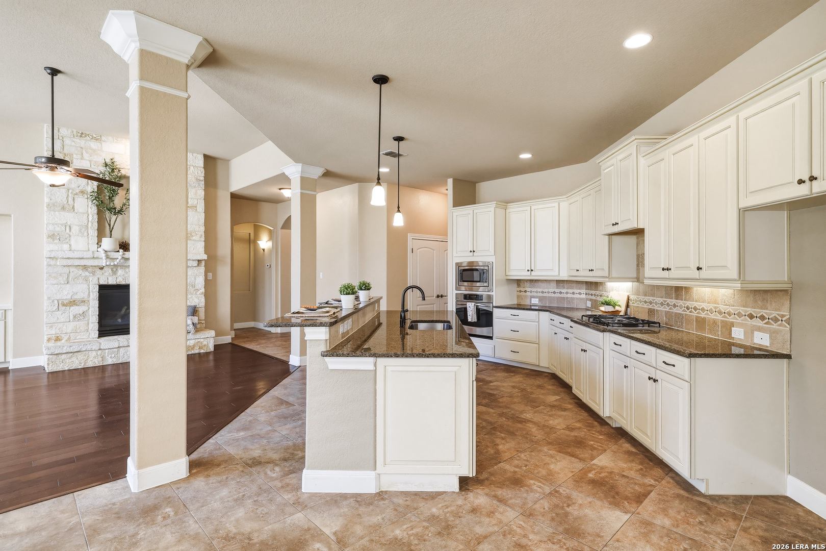 1002 Gazania Hill San Antonio TX 78260