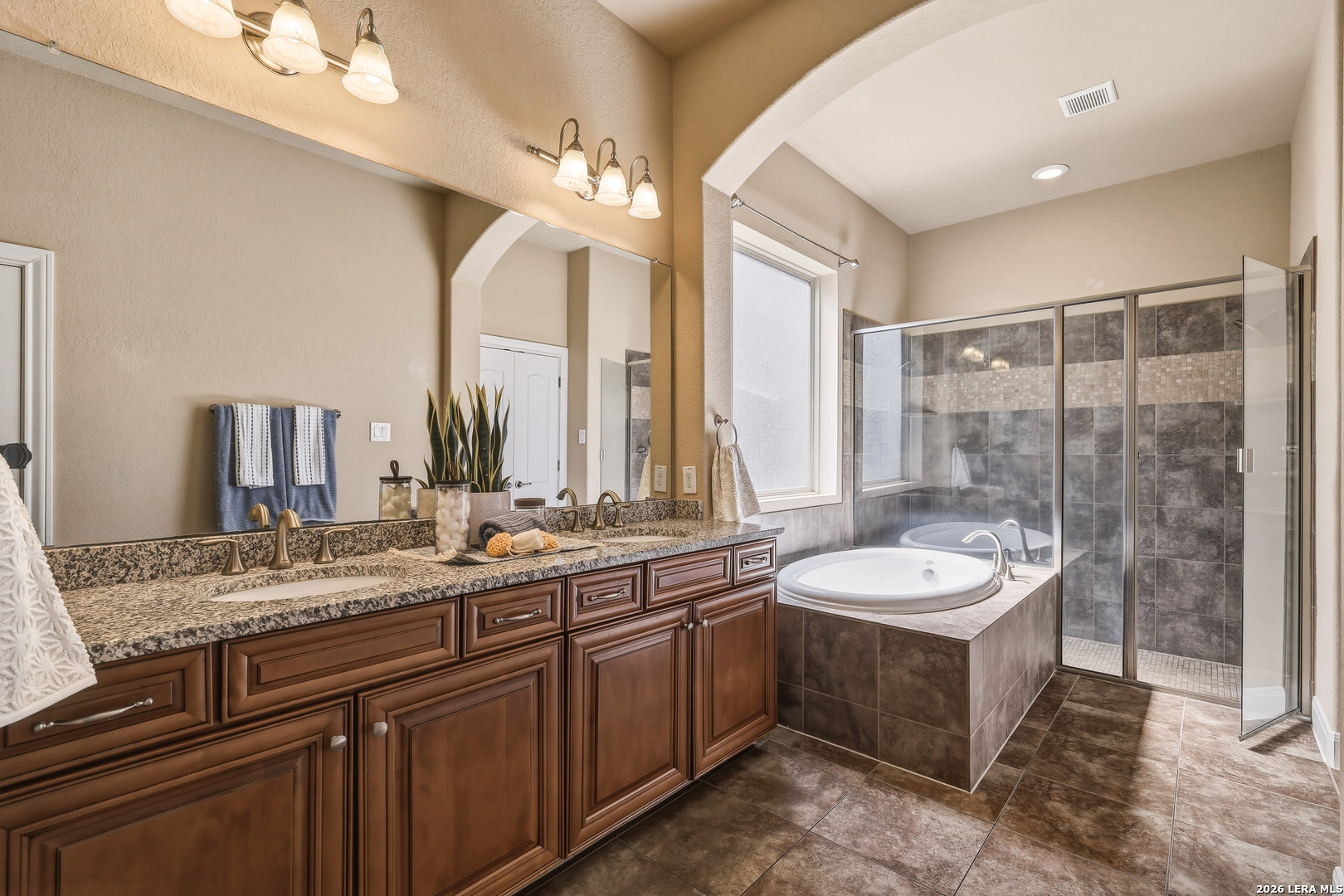 1002 Gazania Hill San Antonio TX 78260