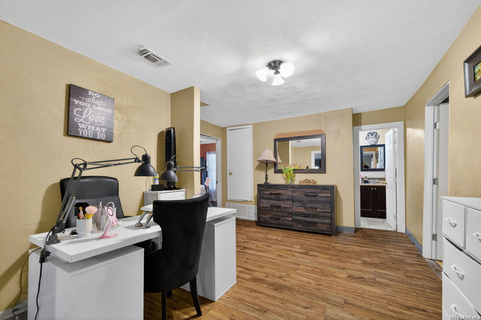 512 Stratford Court San Antonio TX 78223