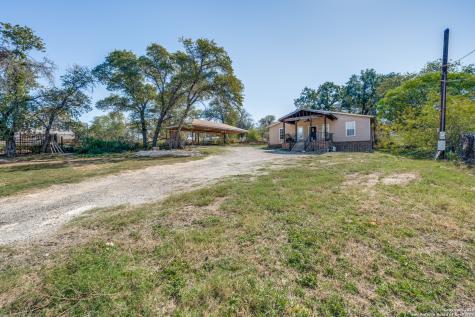 4630 Waterwood Pass Elmendorf TX 78112