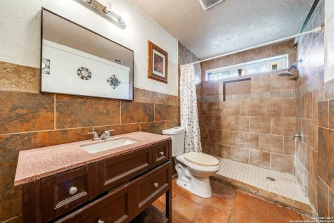 4630 Waterwood Pass Elmendorf TX 78112